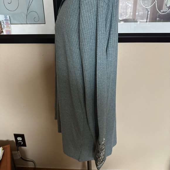 Soft Surroundings Waffle Material With satin Jewel Collar and Sleeves. Large - Picture 3 of 9